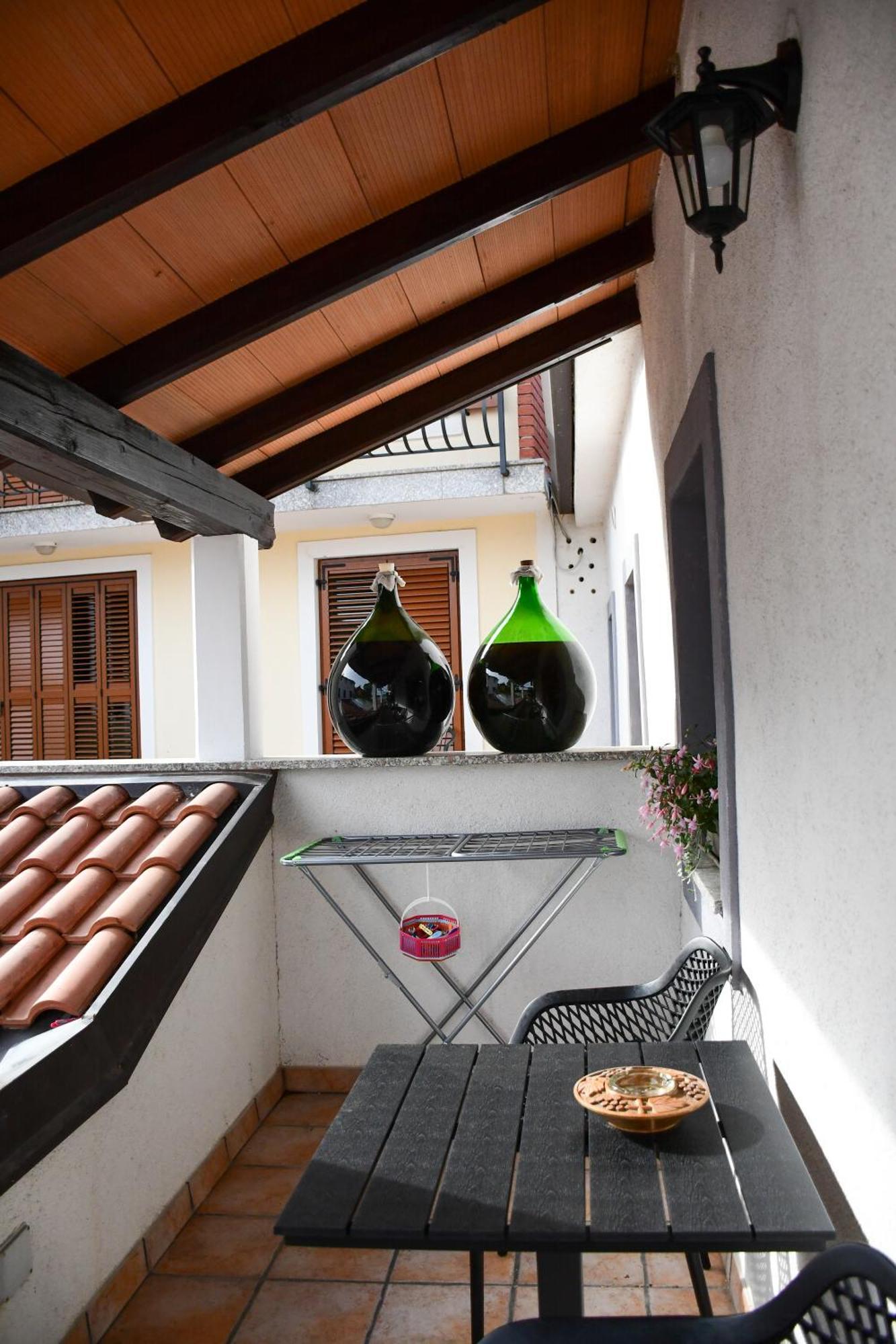 Razman Wine Rooms Gracisce Экстерьер фото