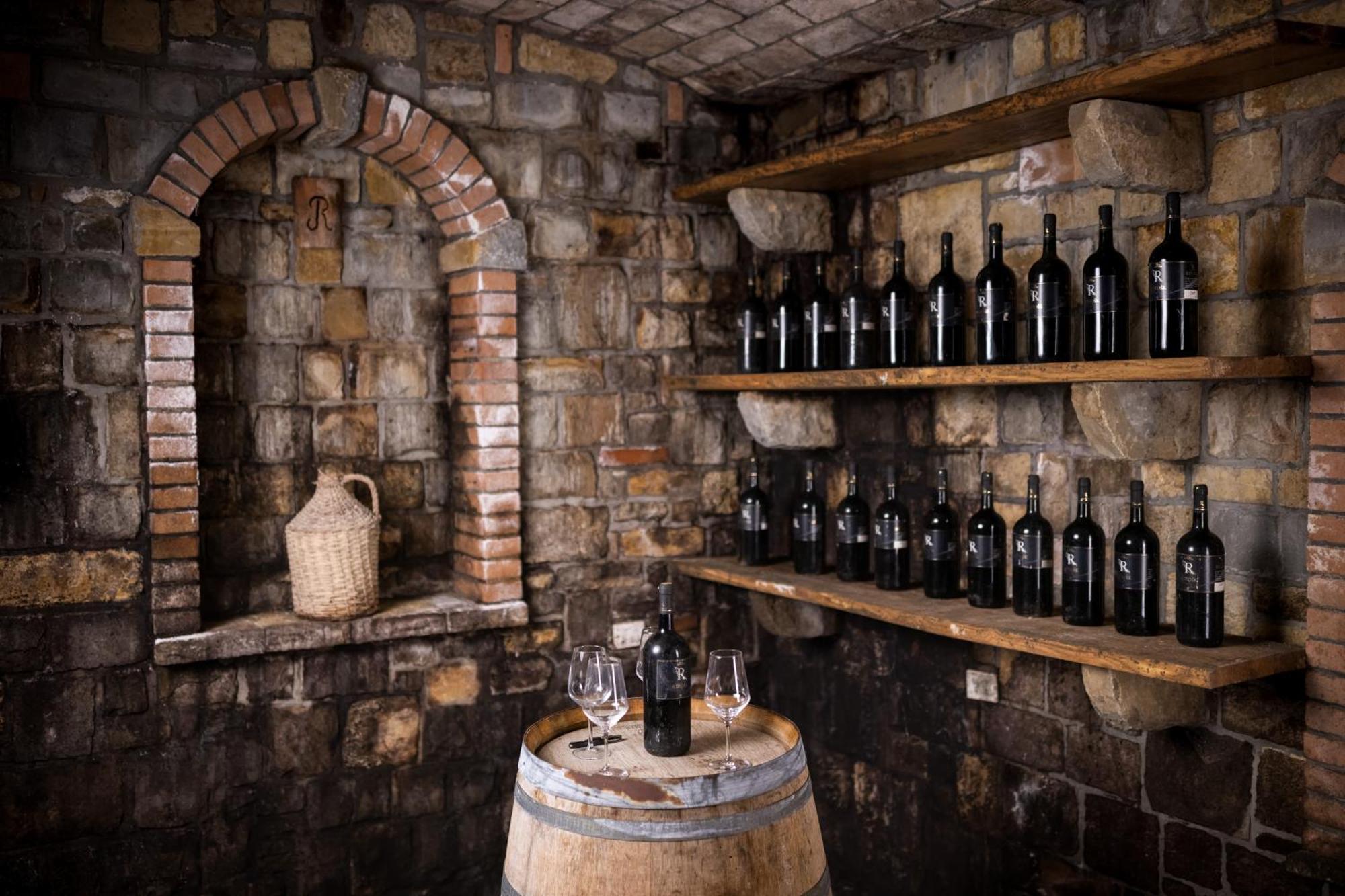 Razman Wine Rooms Gracisce Экстерьер фото