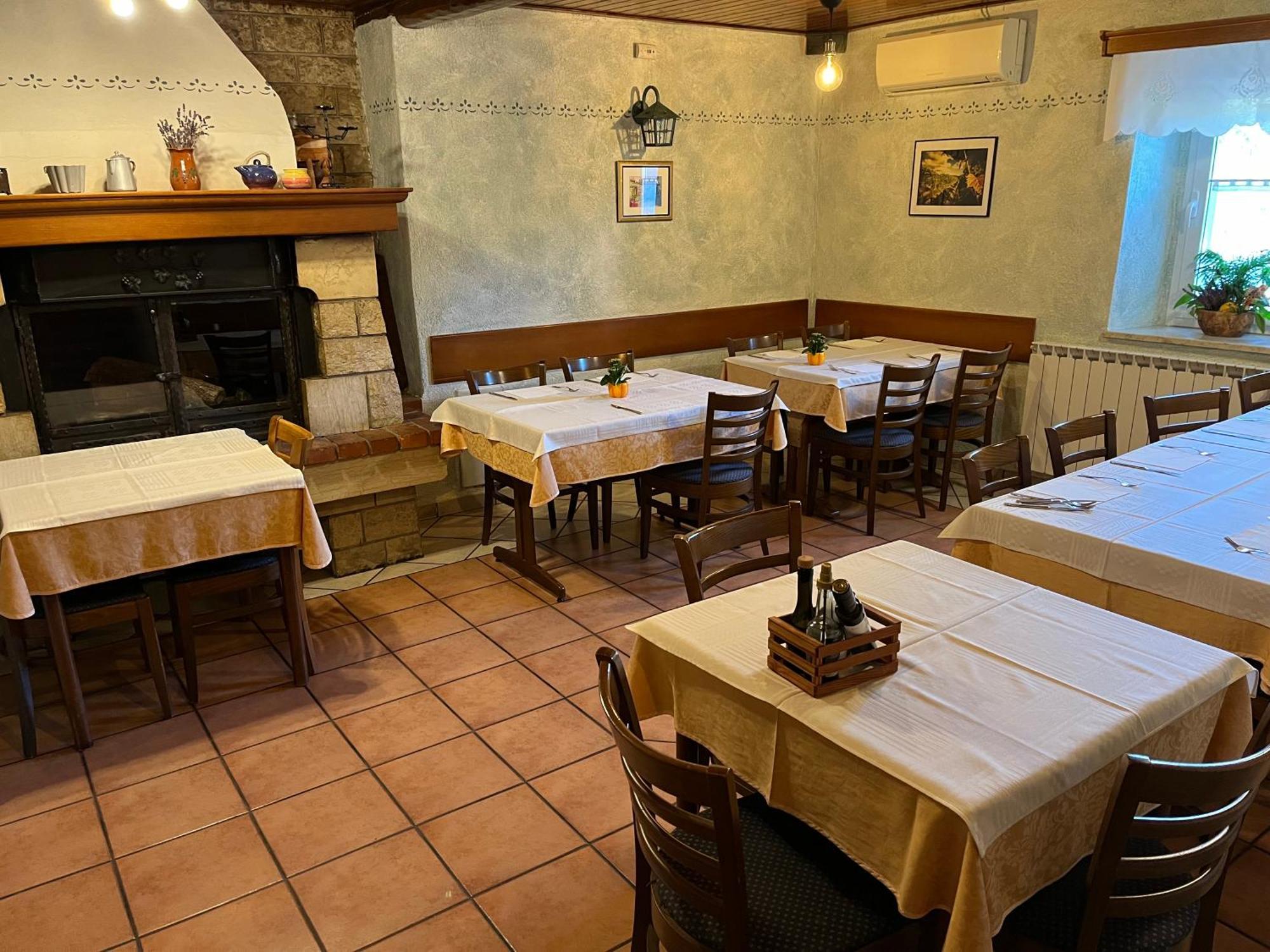 Razman Wine Rooms Gracisce Экстерьер фото