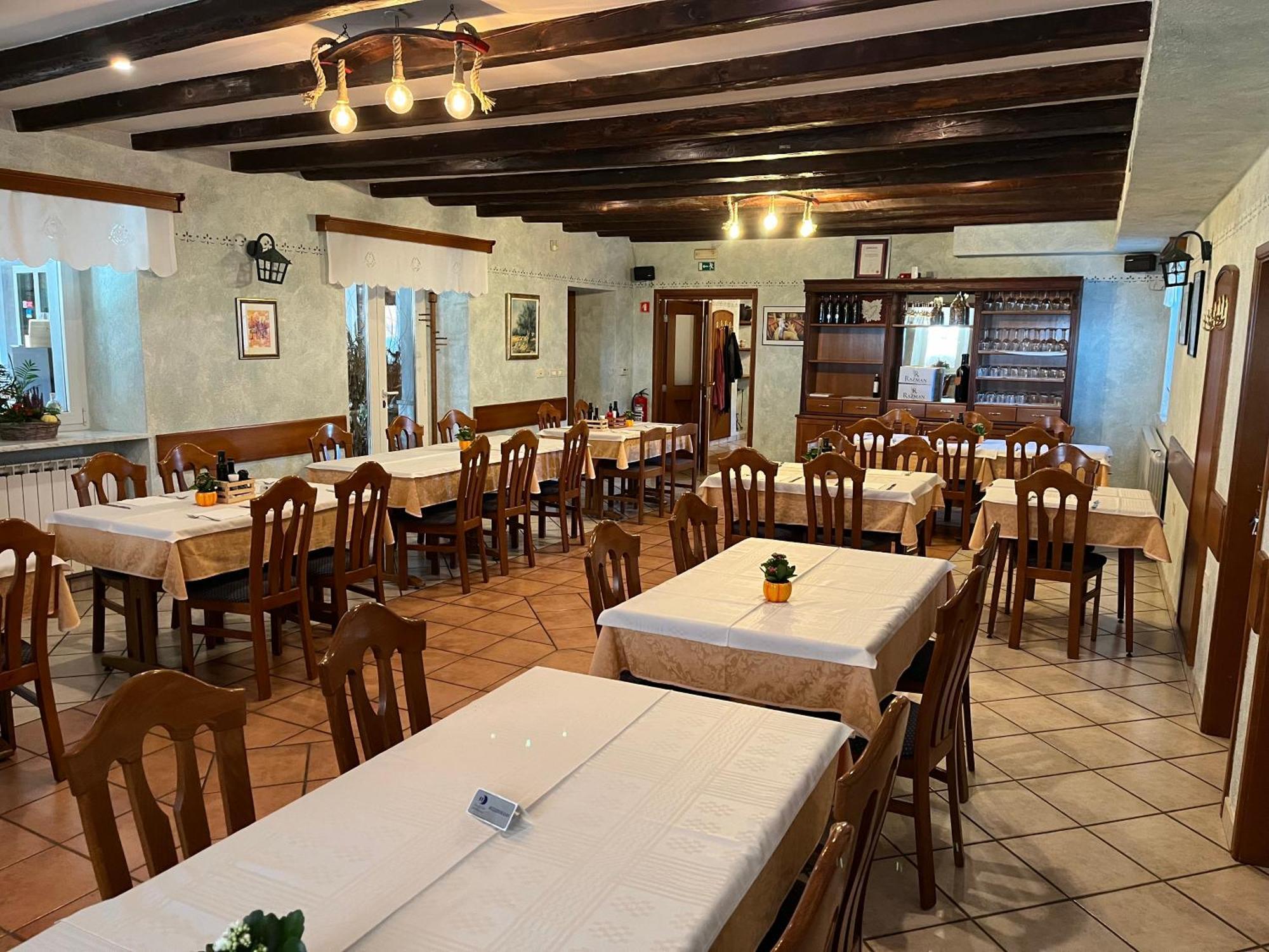 Razman Wine Rooms Gracisce Экстерьер фото